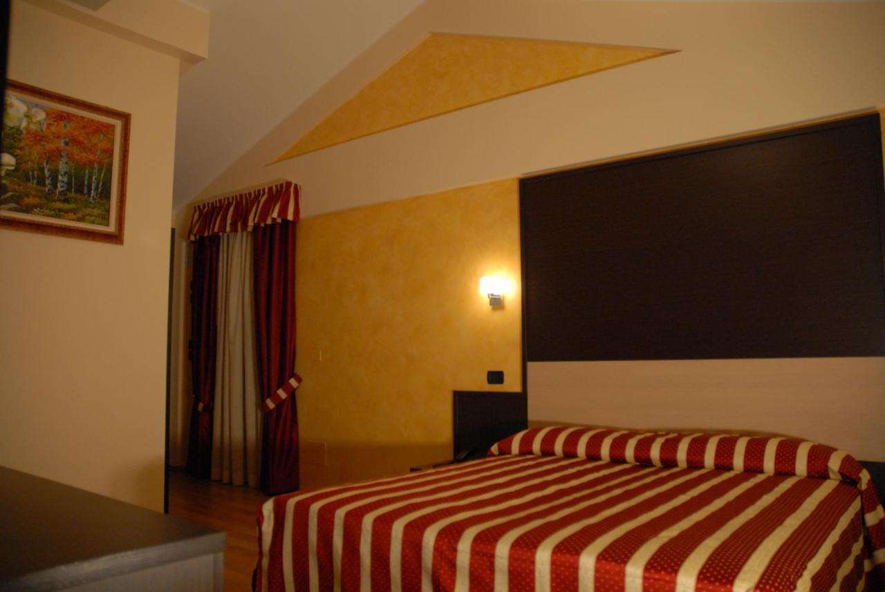 Hotel Iacone Chieti Zewnętrze zdjęcie